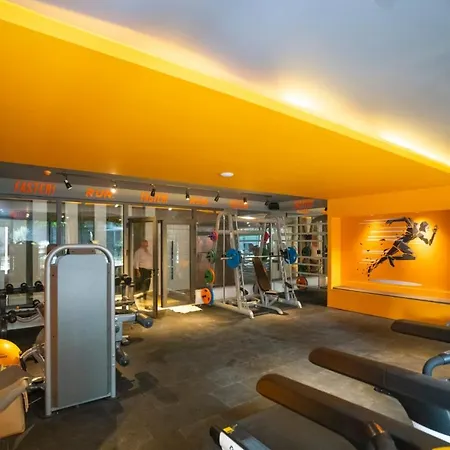 Квартира 1+1/Центр, 5 Мин От Пляжа Клеопатра Appartement Alanya